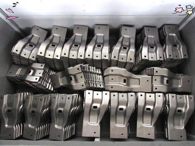 汽车底盘冲压件与锻压件 从工艺到应用的全面解析